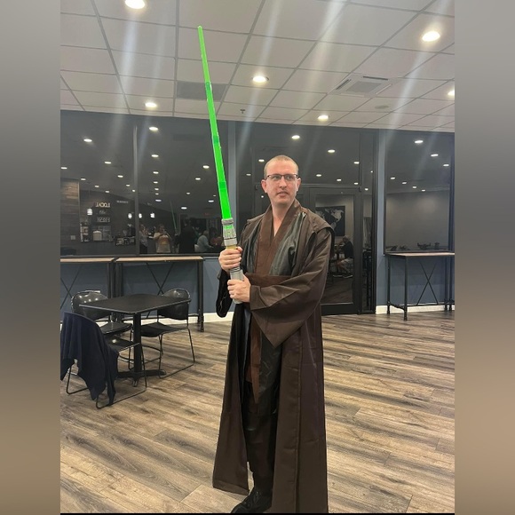 Meet your Posher, Posh - Picture 2 of 9